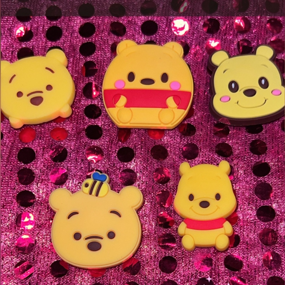 Winnie the Pooh croc gibbitz